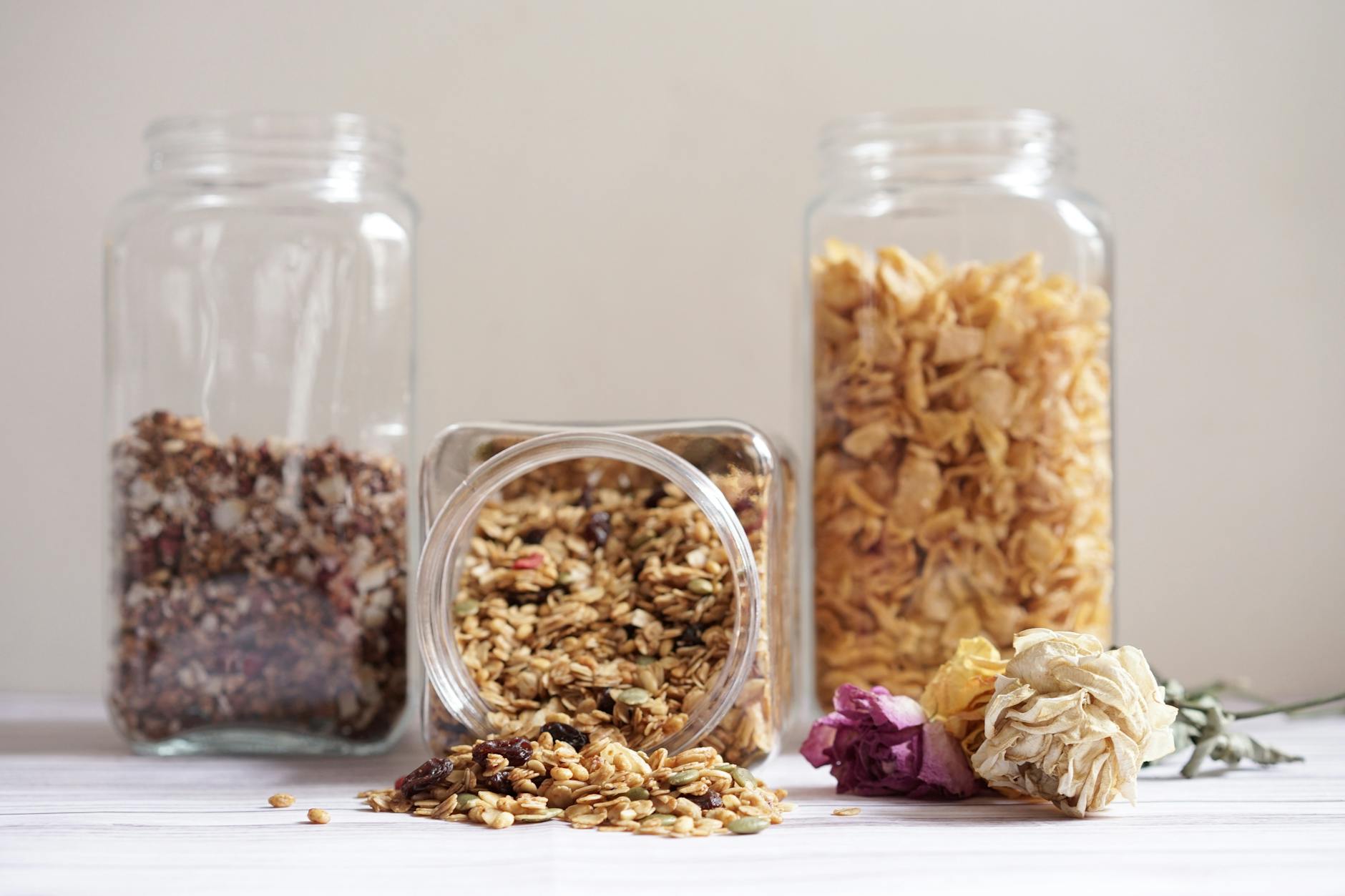 jars with pasta and oats